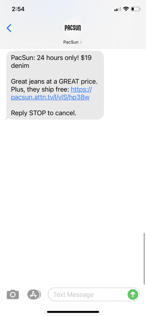 PacSun Text Message Marketing Example - 10.08.2020