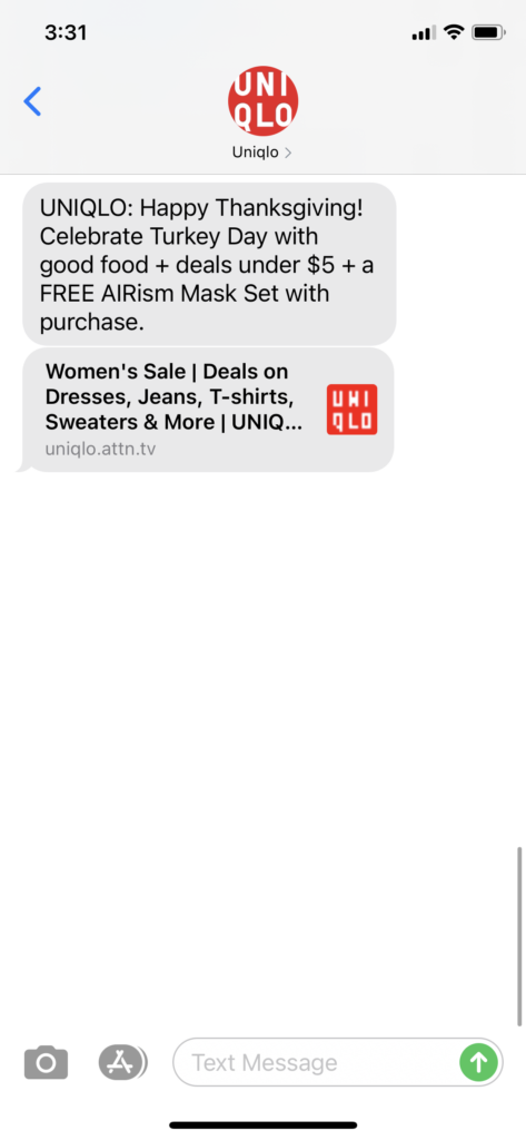 Uniqlo Text Message Marketing Example - 11.26.2020.PNG