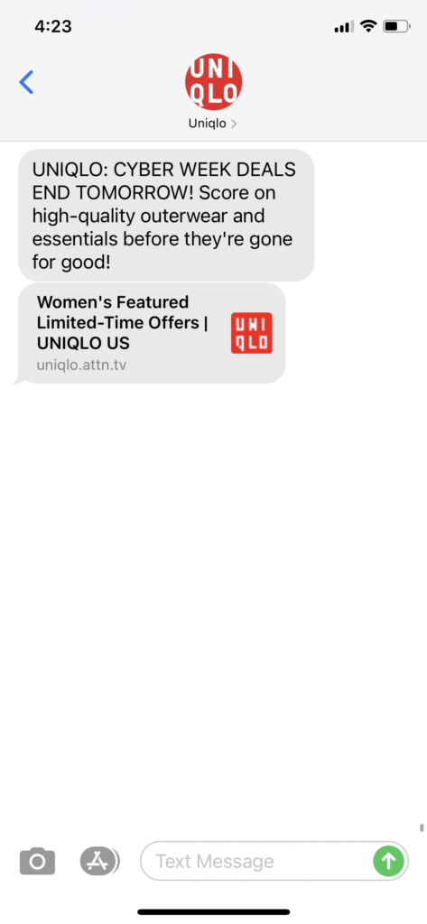 Uniqlo Text Message Marketing Example - 12.2.2020.PNG